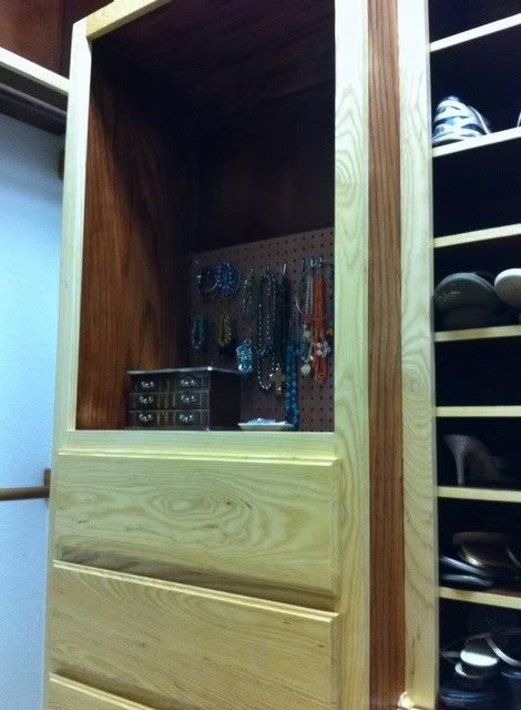 Ladies jewelry peg board